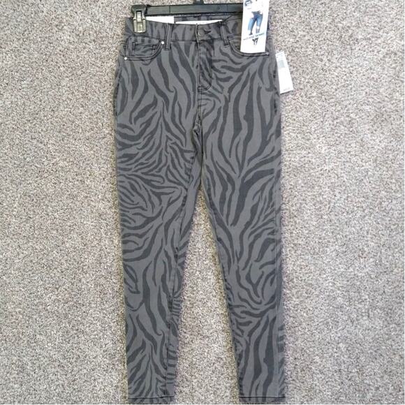 NWT Tinseltown Juniors Mid Rise Skinny Sz 1 Gray Zebra Jeans - Picture 12 of 12